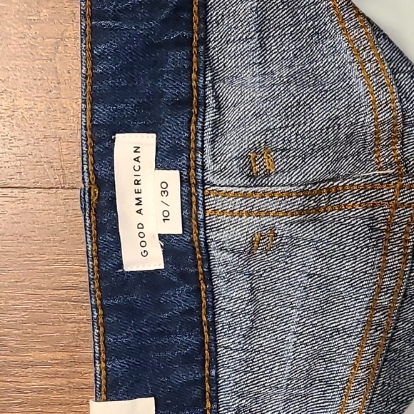 Good American Jeans Bombshell Shorts High Rise Cut Off Distressed Size 30 - Picture 3 of 6